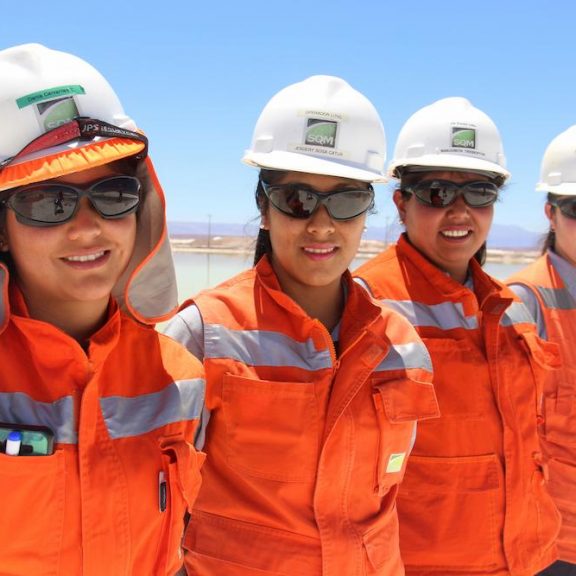 SQM Boosts Percentage of Female Staff to 16,1%