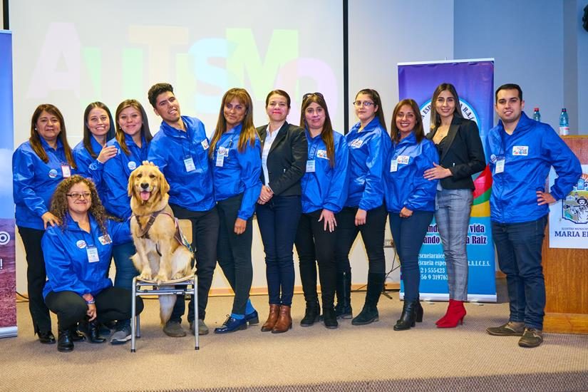 Profesionales de la educación y salud de María Elena fortalecen sus conocimientos en Autismo