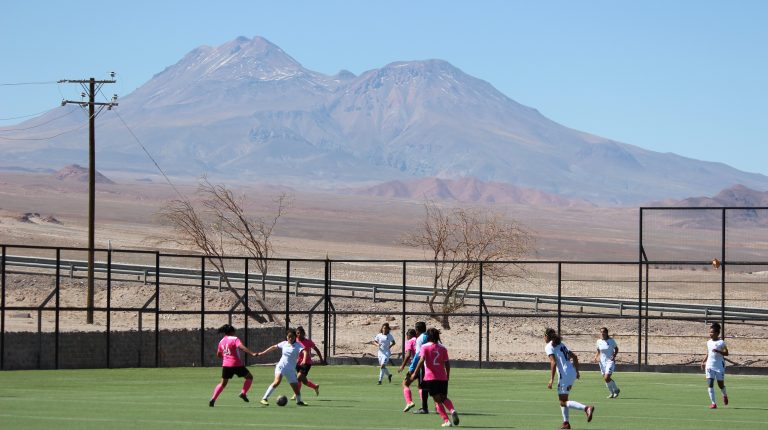 Colo Colo femenino entrena en Toconao