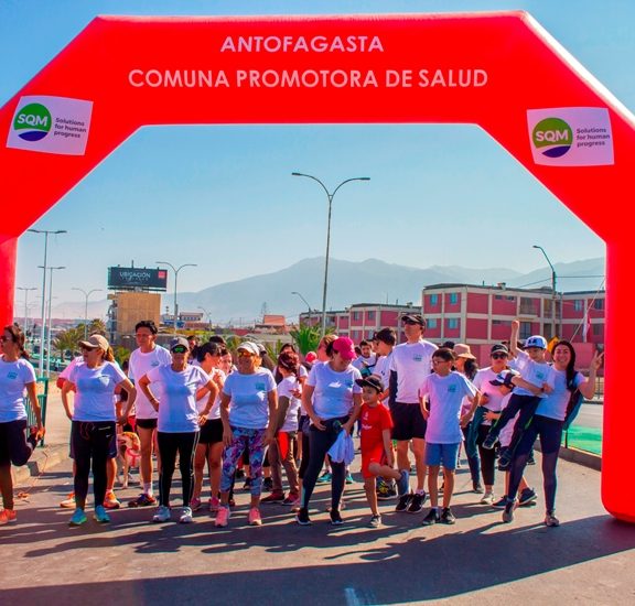 Corrida Familiar SQM: Antofagastinos se reúnen en torno al deporte y la vida sana