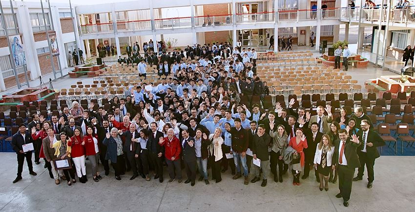 300 estudiantes de Alto Hospicio se especializan en seguridad minera