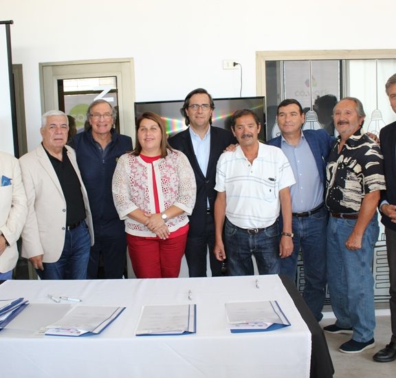 (Español) Emprendedores de Tocopilla y María Elena potenciarán sus negocios a través de un convenio de cooperación