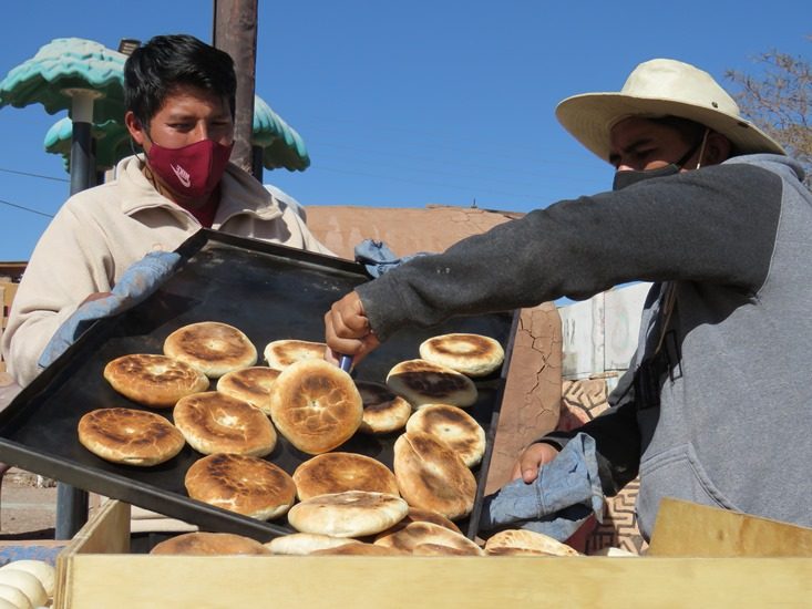 Vecinos de San Pedro de Atacama crearon Panadería Solidaria para afrontar la pandemia