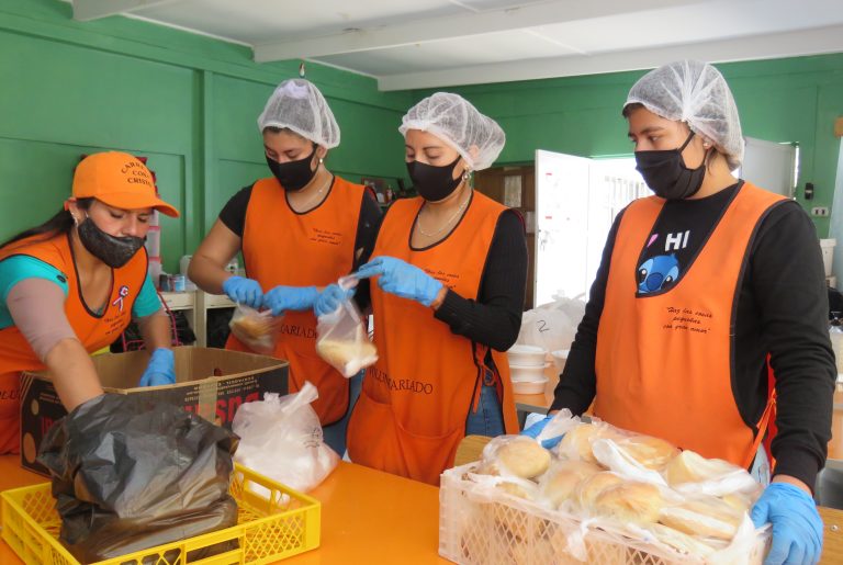 Trabajadores de SQM apoyan a Comedores Solidarios de Calama