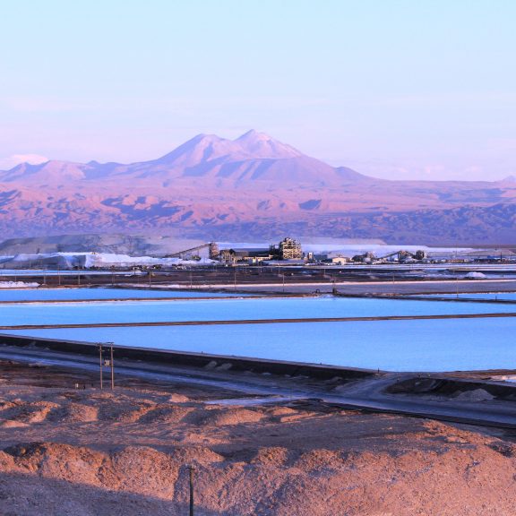 Argonne se asocia con la empresa chilena SQM para comprender mejor el ciclo de vida del litio.