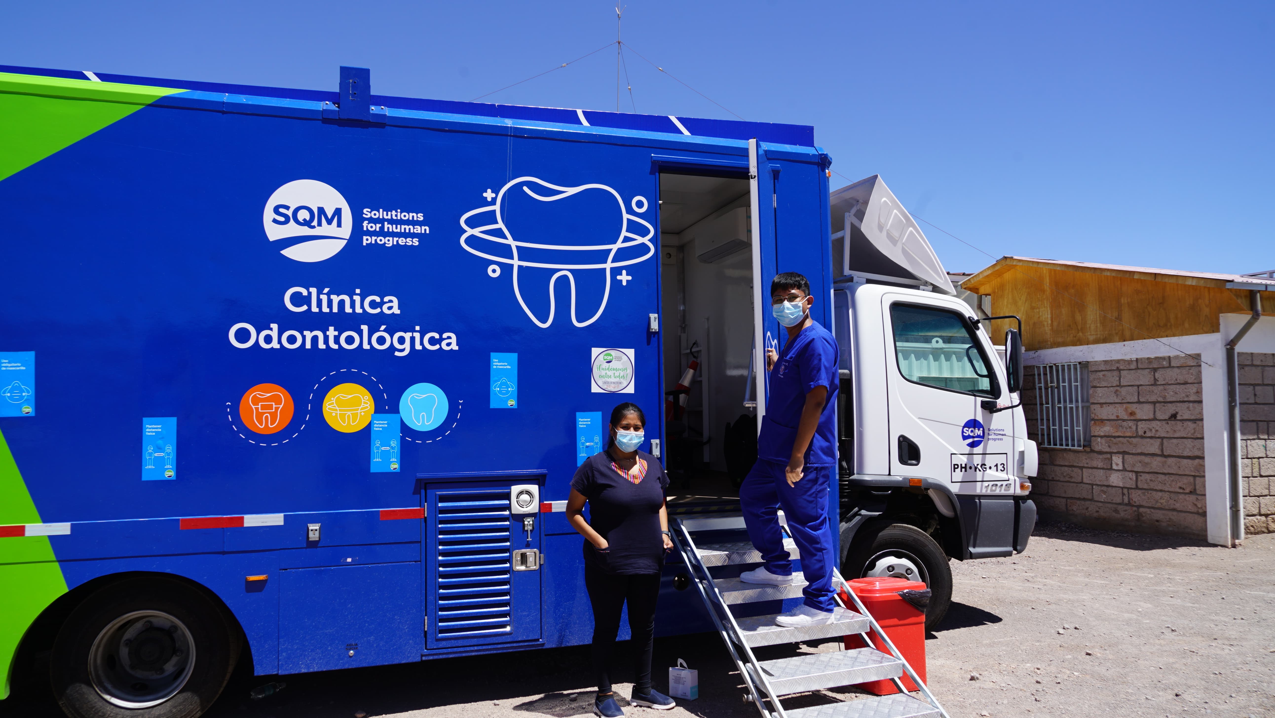 Clínica Dental Móvil: Salud Rural Mejorada Clínica Dental Móvil: Salud Rural Mejorada