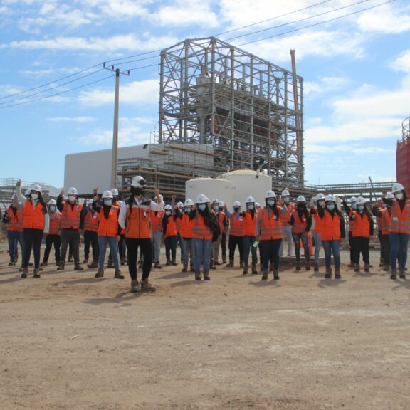 Programa Aprendices: acciones concretas para una mayor participación femenina en la industria minera