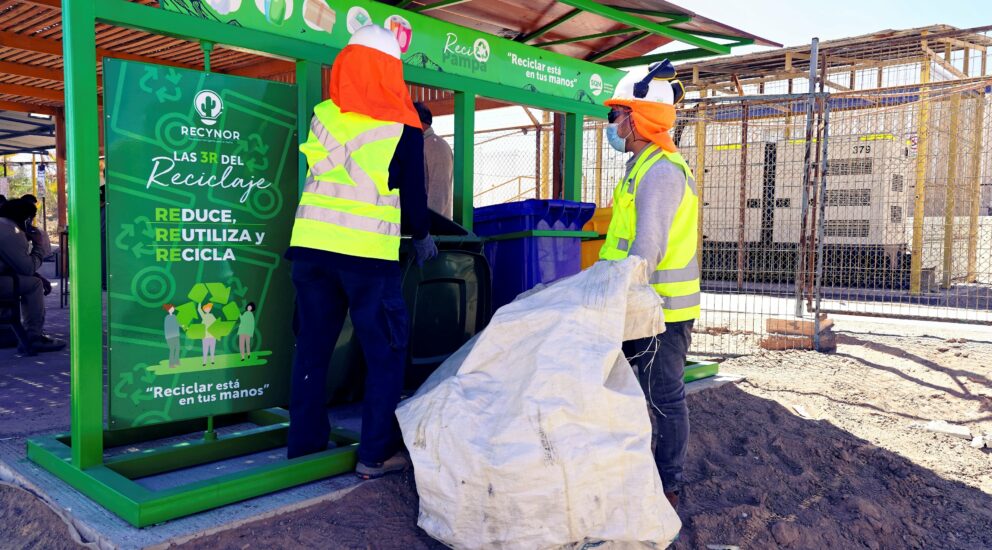 Faena Nueva Victoria de SQM implementa robusto plan de reciclaje junto a empresa local de Tarapacá