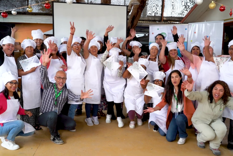 ¡Técnicas de repostería y nuevos negocios para mujeres de Huara!