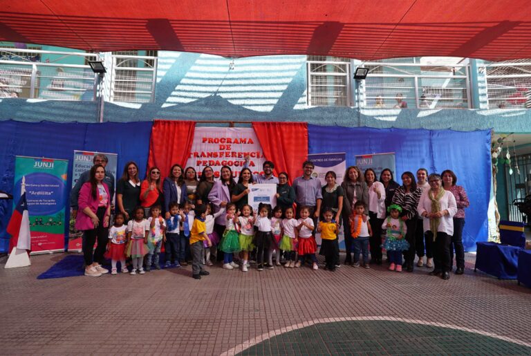 (Español) En Tocopilla firman importante convenio de Transferencia Pedagógica para niños y niñas de Tarapacá y Antofagasta