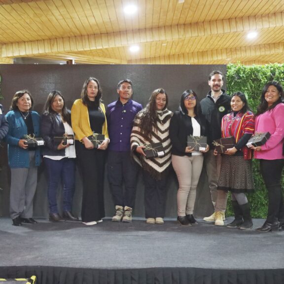 Lideresas del Salar de Atacama ratifican su compromiso con AMA en el primer aniversario de la Alianza para la Mujer Atacameña