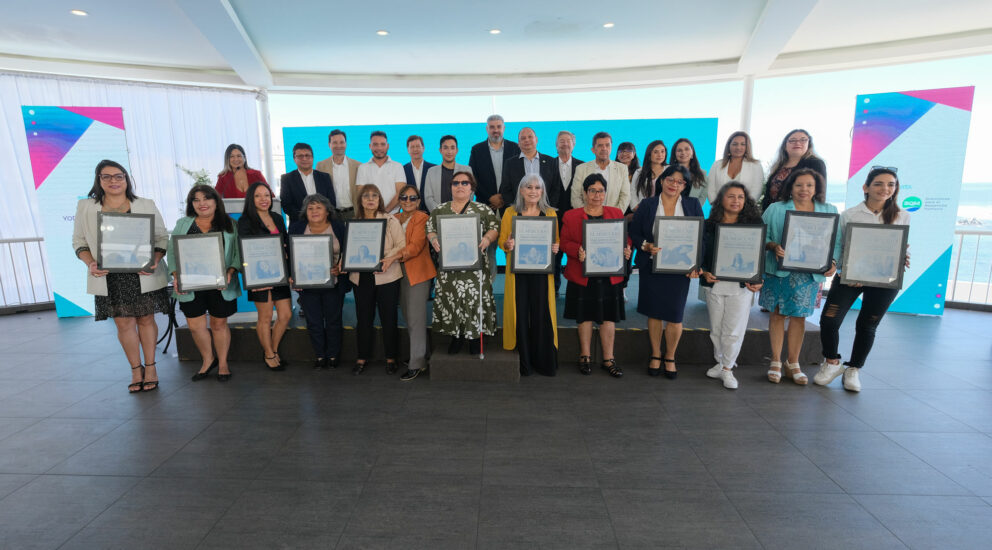 12 mujeres de la región de Antofagasta recibieron galardón en el primer certamen ‘Mujeres Líderes 2024’